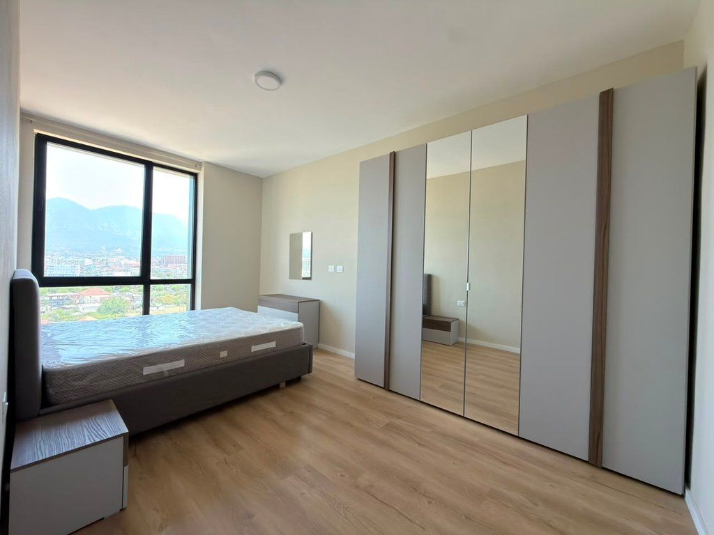 Jepet me qira apartament 2+1 në Bulevardin e Ri! /Muaj 65,000 Lekë /Muaj