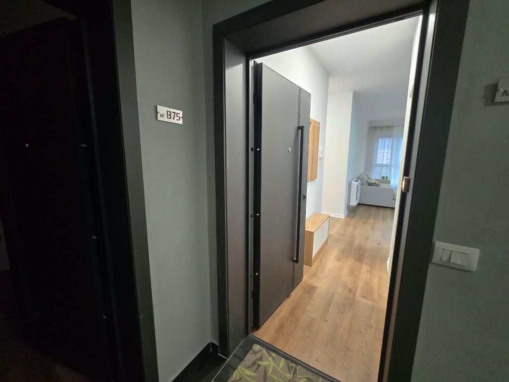 Jepet me qera apartamenti  2+1+2+P
