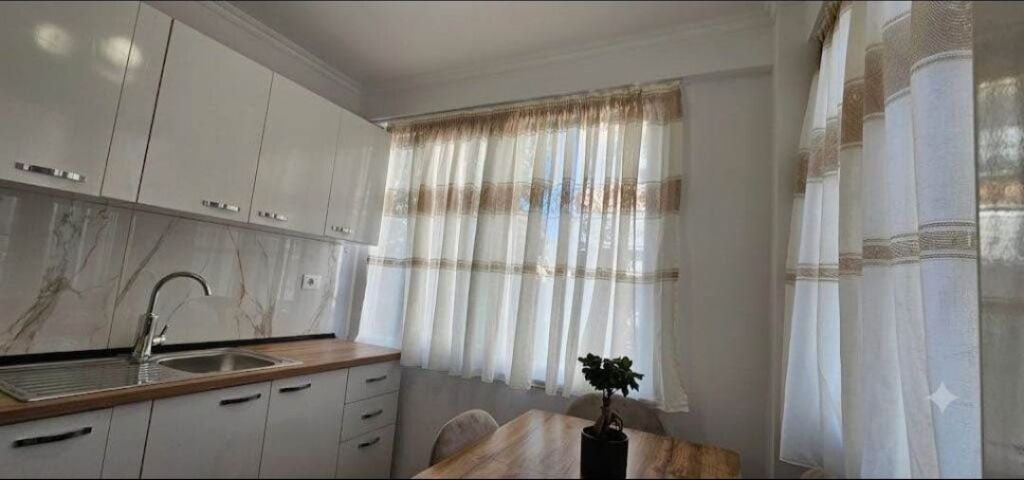 FOR RENT APARTMENT 1+1 – ZOGU I ZI (OPPOSITE RING CENTER)  ​