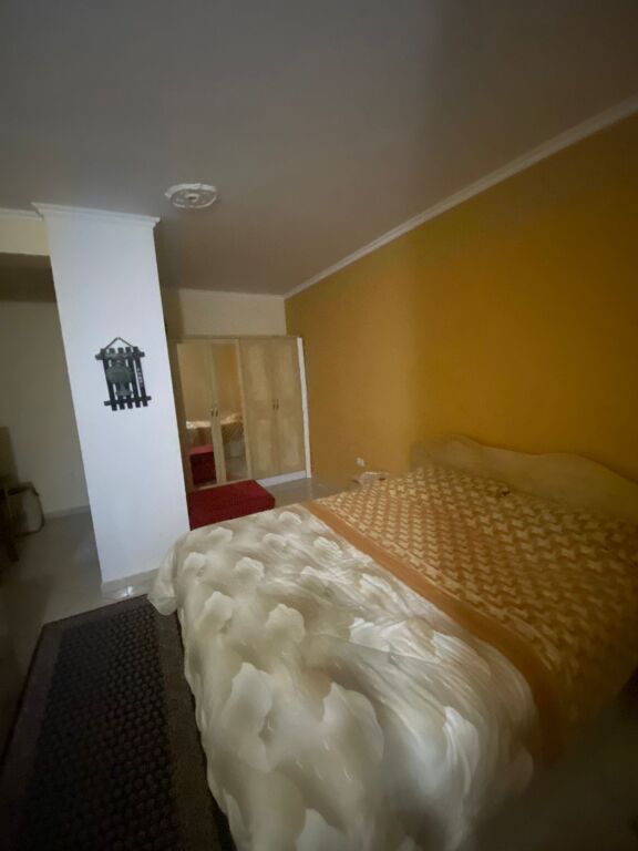 Jepet me qera 2+1 te Kaza italia 57000 lek mobiluar ashensor