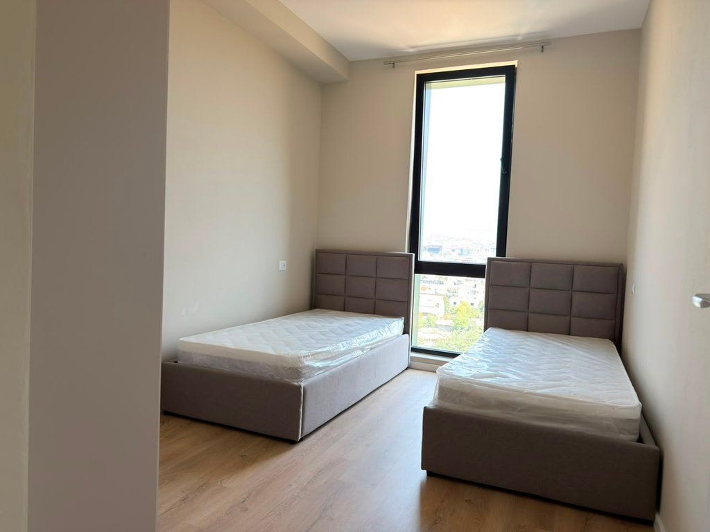 Jepet me qira apartament 2+1 në Bulevardin e Ri! /Muaj 65,000 Lekë /Muaj