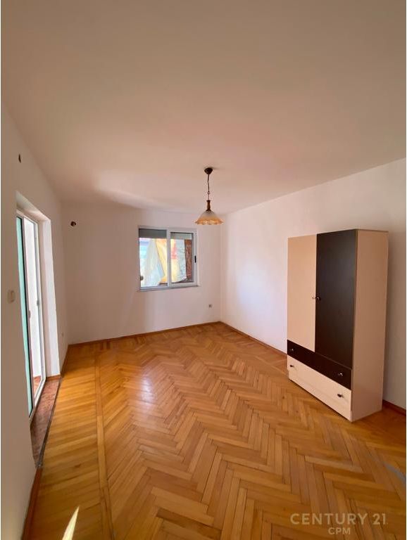 3+1 Apartment for rent near Joena Supermarket Kavajes Street 600 € /Month