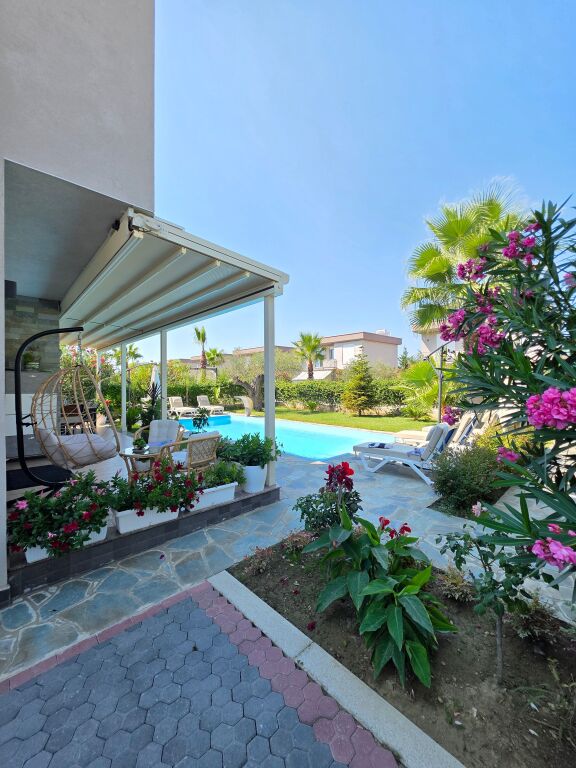 Villa with pool for sale near Lalzi Bay