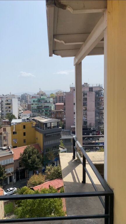 Garsoniere+verande per qira Selvia, Qender