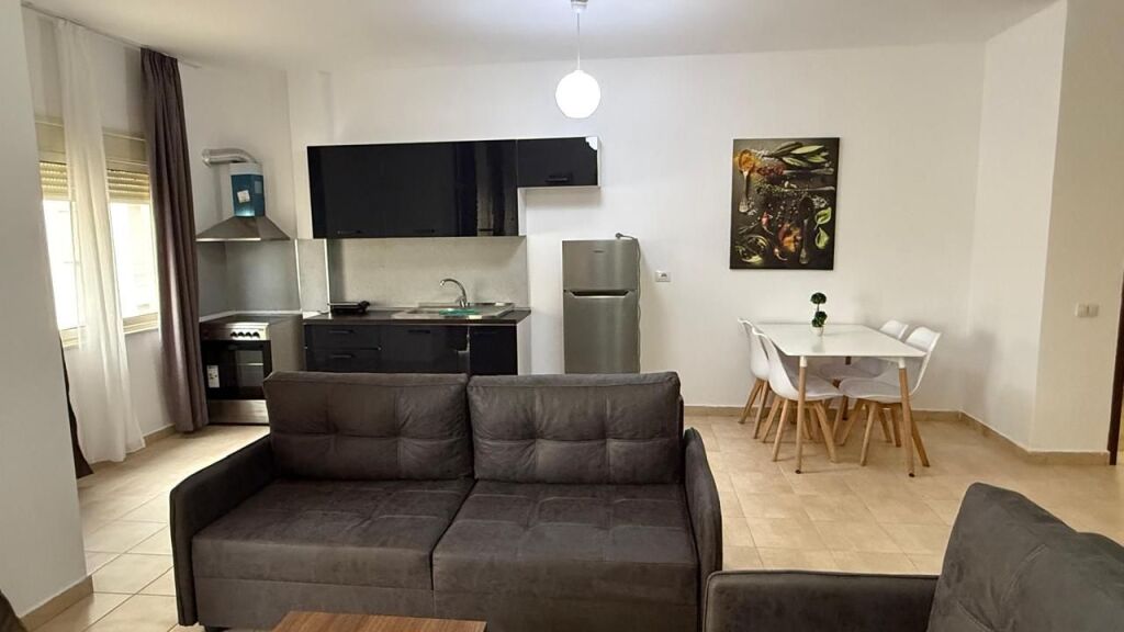 SETTEMBRE-GIUGNO 4 APPARTAMENTI 2+1+2 | 500 EURO AL MESE