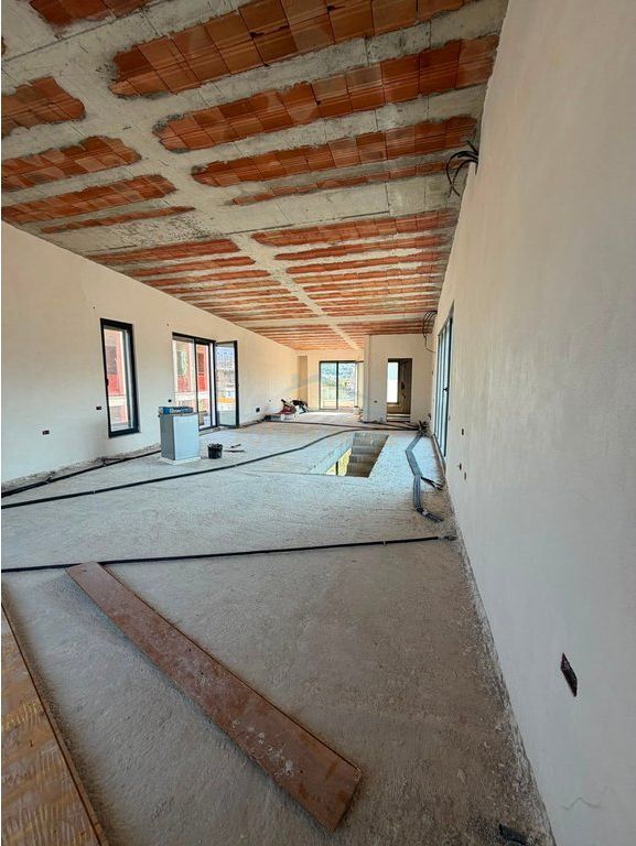 Business Building for Rent 2-Storey, TEG, Tirana