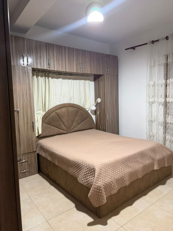 Jepet apartament 3+1+2 me qira ne Astir , prane Vila L , Yzberisht , Unaza e Re , Kashar .