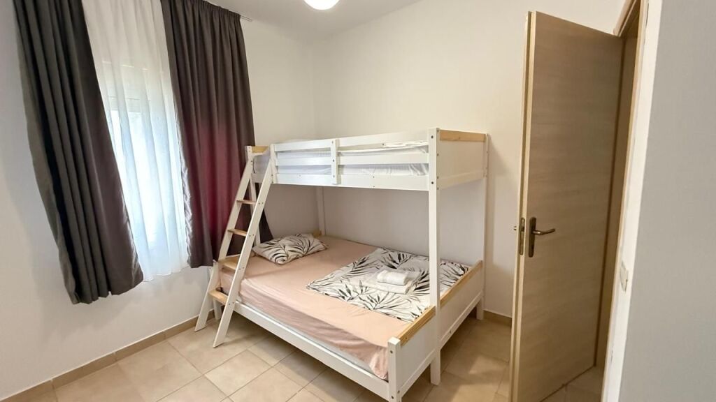 SETTEMBRE-GIUGNO 4 APPARTAMENTI 2+1+2 | 500 EURO AL MESE