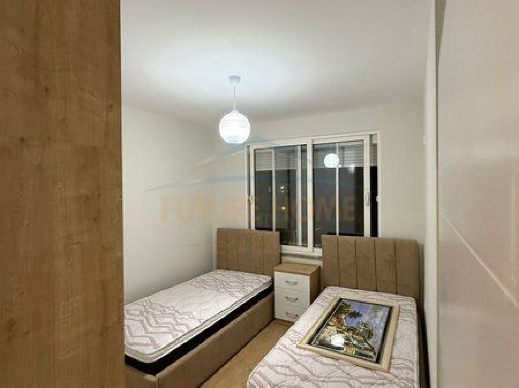 Shitet, Apartament 2+1, Rruga Ferit Xhajko, Tiranë.