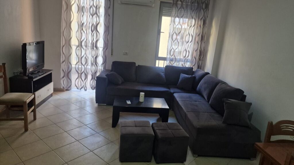 2+1 apartment for rent at Ish Parku opposite Delijorgji