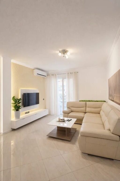 Jepet me qera  apartamenti 2+1