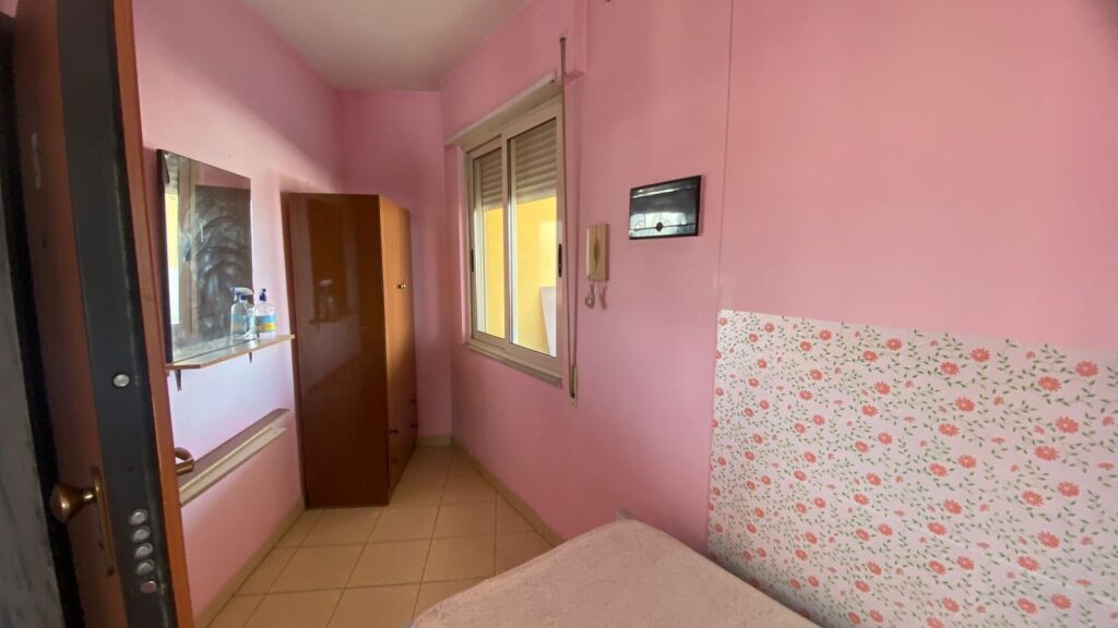 Garsoniere per qira tek selvia