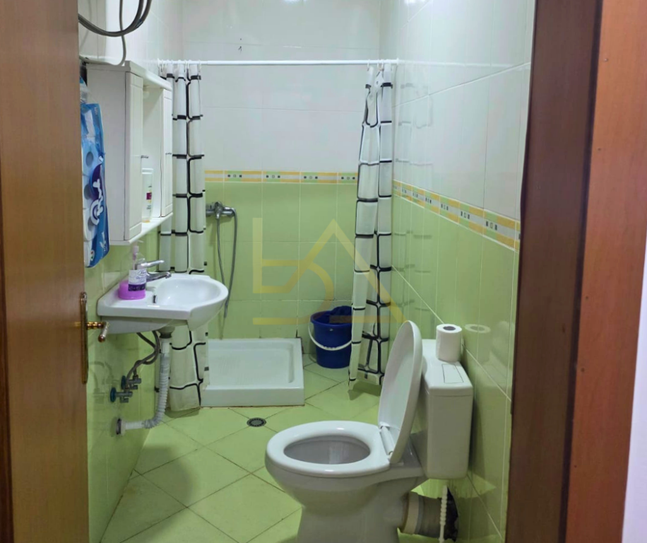 JEPET ME QIRA APARTAMENT 2+1 – PLAZH, RRUGA PAVARËSIA, DURRËS