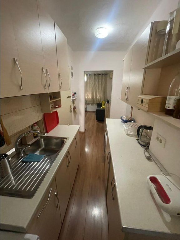 Apartament 1+1 📍 Përballë ish Ekspozitës