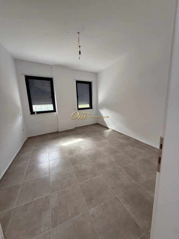 LIQENI I THATE, SPAZIO UFFICIO 160M2 IN AFFITTO
