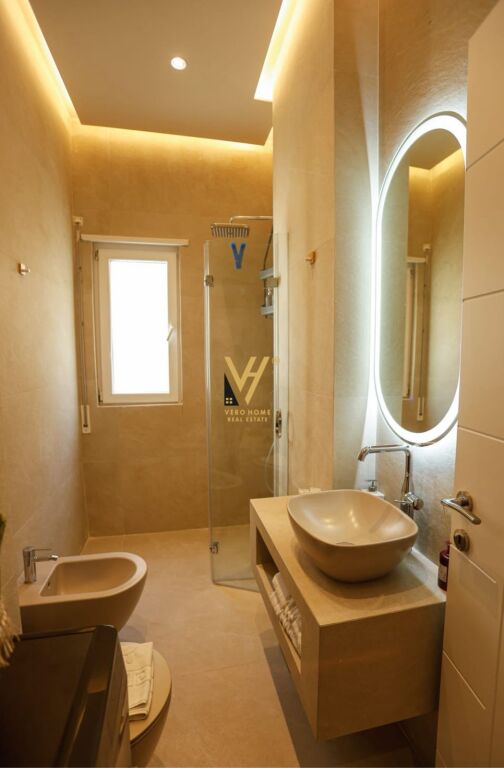 SHITET APARTAMENT 2+1+BLK TE UJI I FTOHTE, VLORE 345.000 EURO