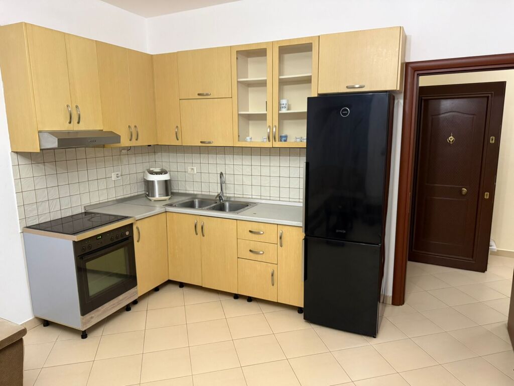 Rruga Jordan Misja,prane Rezeidences Avid  jepet me qera apartament,2+1,i mobiluar  60,000Leke