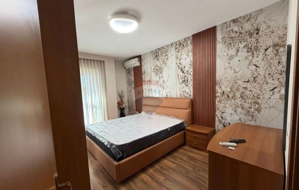 Shitet super apartament tek Mine Peza