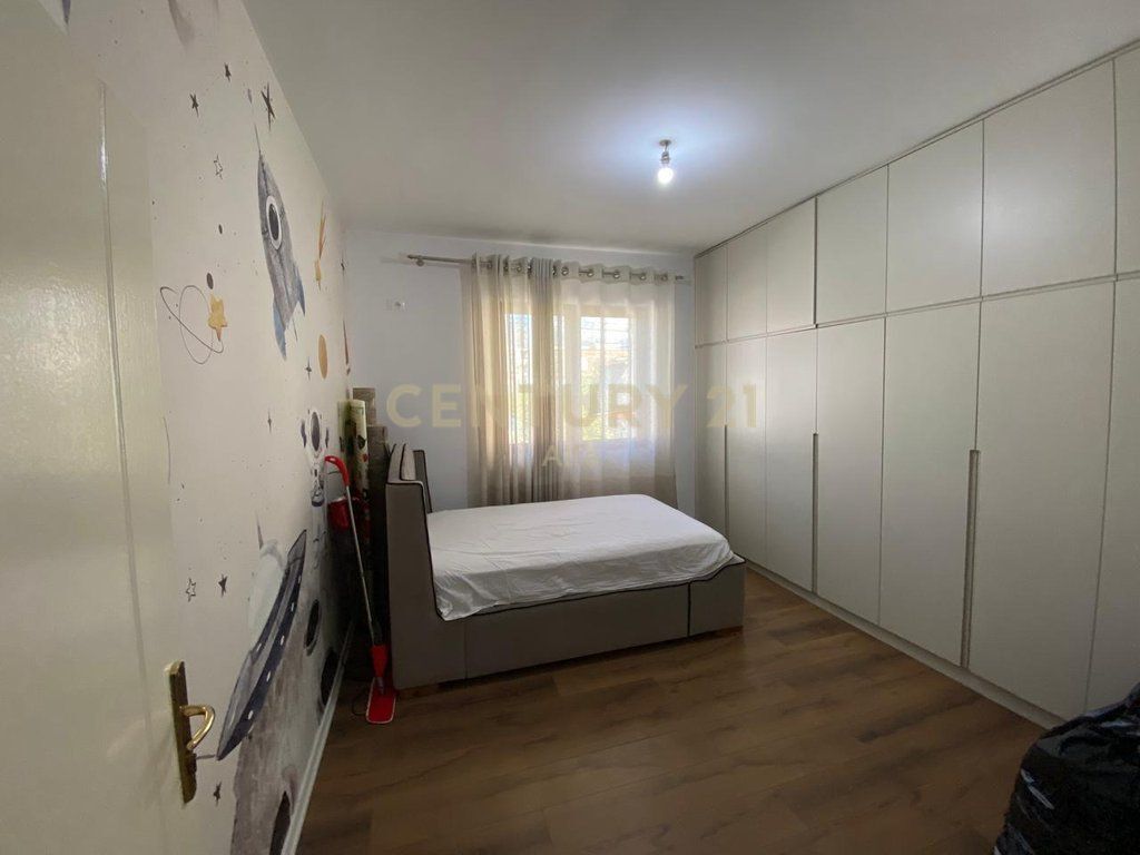 Si affitta il 2° piano di una villa | Vicino alla Scuola Unita
