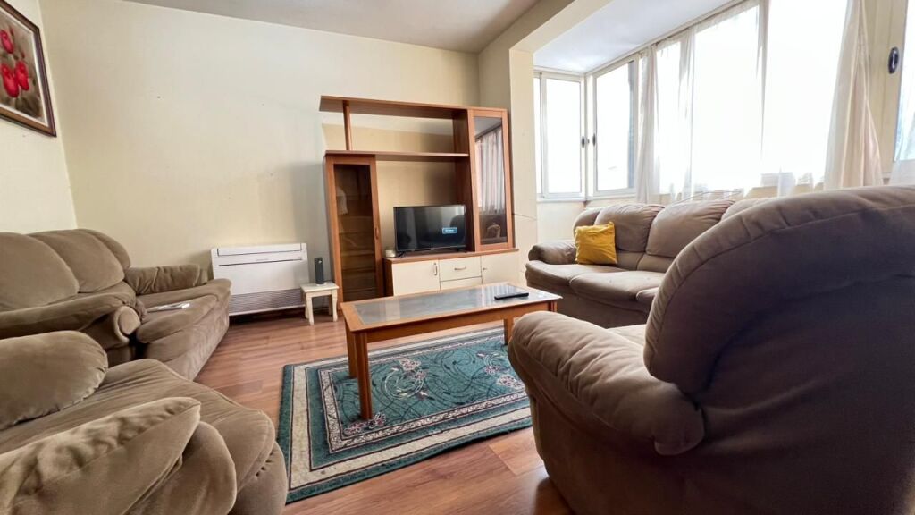 Apartament Duplex 3+1 me qira - Komuna e Parisit