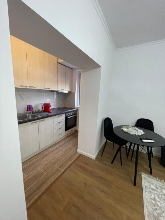 SHITET APARTAMENT 1+1 – RRUGA FERIT XHAJKO (ISH RESTORANT DURRËSI)