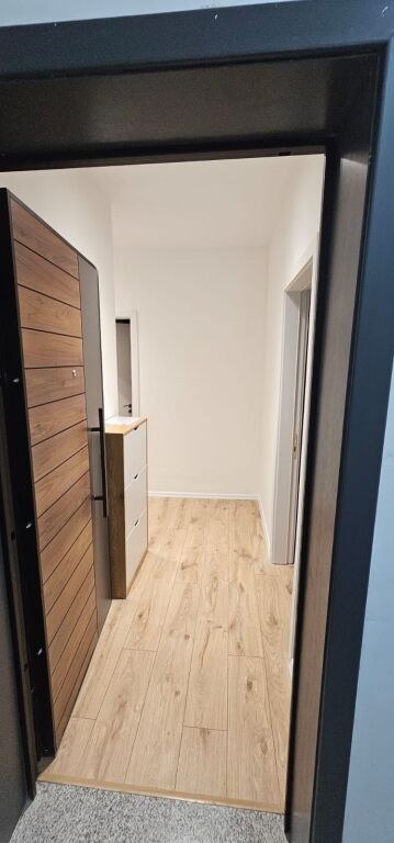Affitto | Apartament 2 + 1 + 2 | Rruga 5 Maji | 600 €/mese