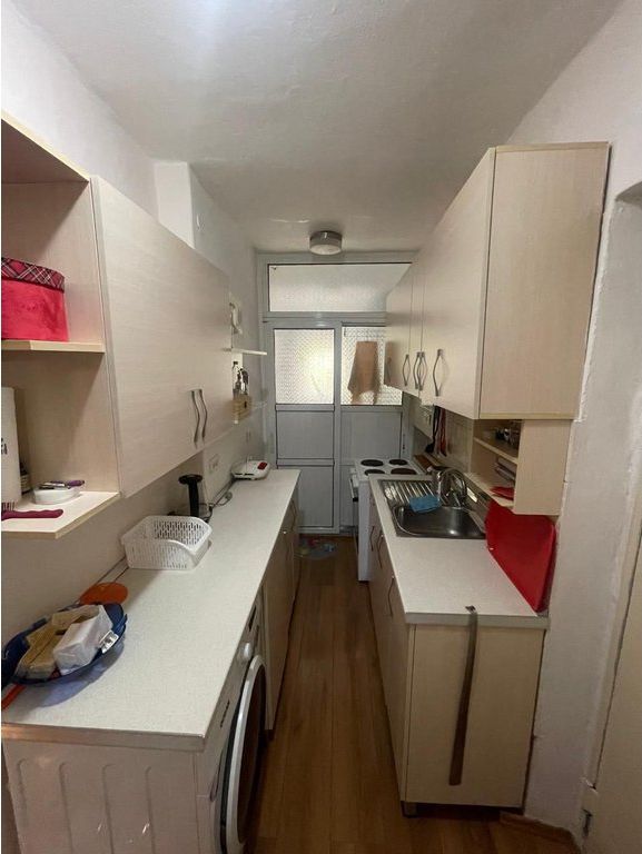 JEPET ME QIRA – APARTAMENT 1+1 | 50 m² 📍 Lulishtja “1 Maji” – Përballë ish-Ekspozitës 543 € /Muaj 50,000 Lekë /Muaj