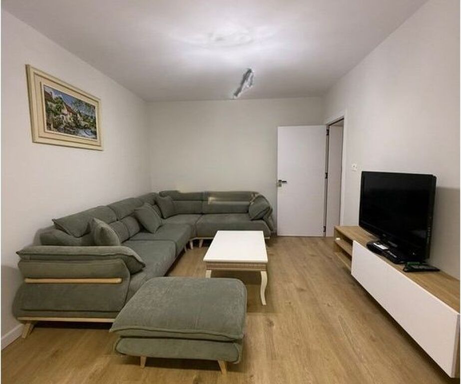 🔴 **VENDESI APPARTAMENTO 2+1 – VICINO MEDRESE, TIRANA**