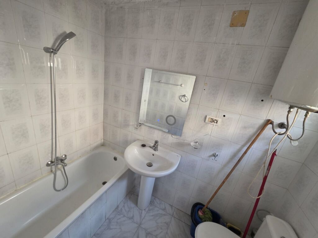 Jepet me qira apartament 2+1 në Myslym Shyri, Tiranë   ID 5411