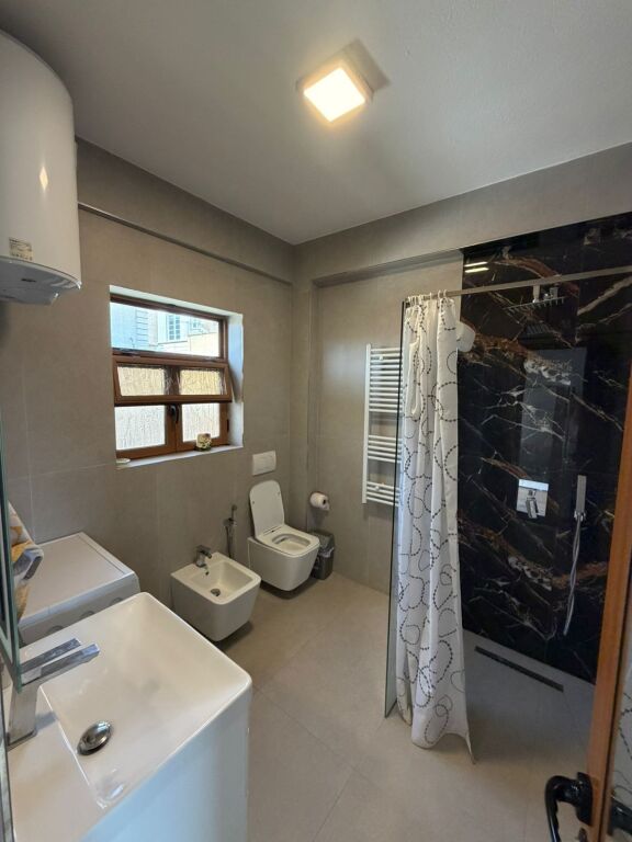 🏠Nella zona di Sauk, si affitta il secondo piano di una villa, 2+1, arredato, 55.000 Leke