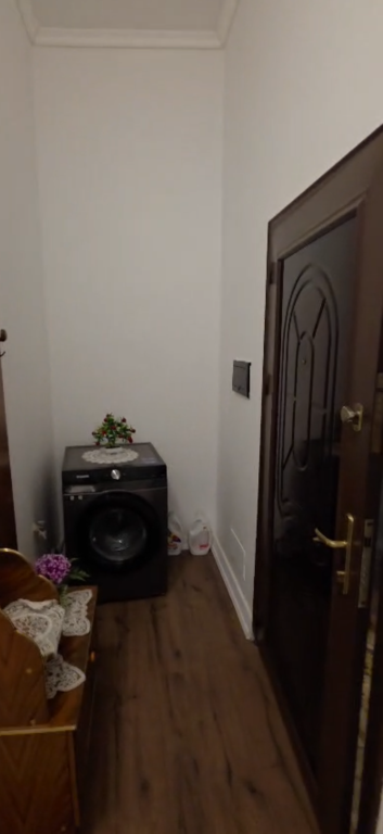 Shitet Apartment 2+1te Mali Robit