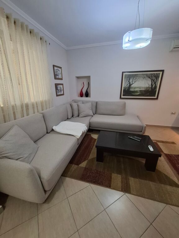 Japim me qera  Apartament  2+1. [ID LM 096]