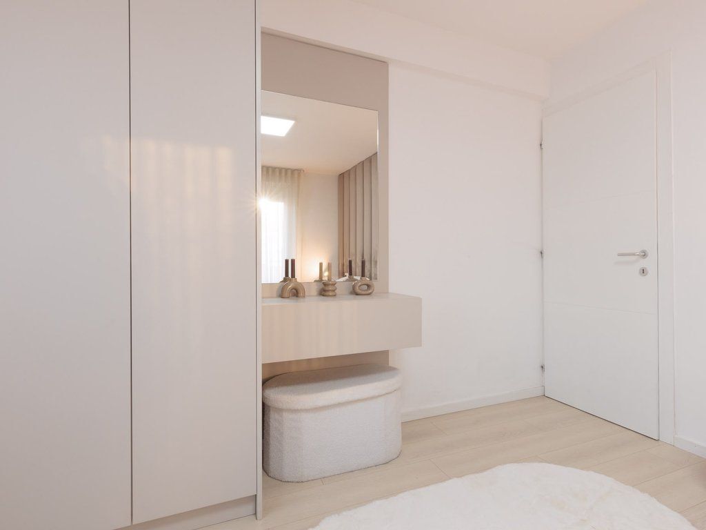 Shitet , Apartament 3+1, Rruga Mine Peza, Tiranë