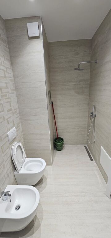 Affitto | Apartament 2 + 1 + 2 | Rruga 5 Maji | 600 €/mese