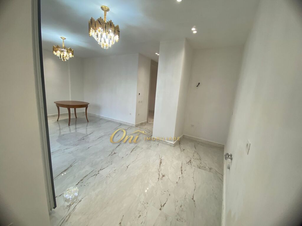 LIQENI I THATE, AMBIENTE UFFICIO 120M2 IN AFFITTO