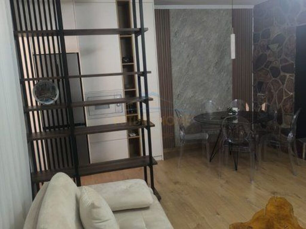 Qera, Apartament 2+1, Myslym Shyri, Tirane