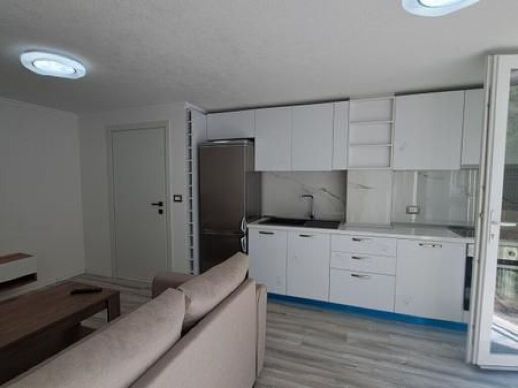 Affitto, Appartamento 1+1, 5 Maji, Tirane.