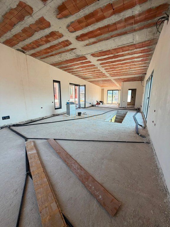 Business Building for Rent 2-Storey, TEG, Tirana