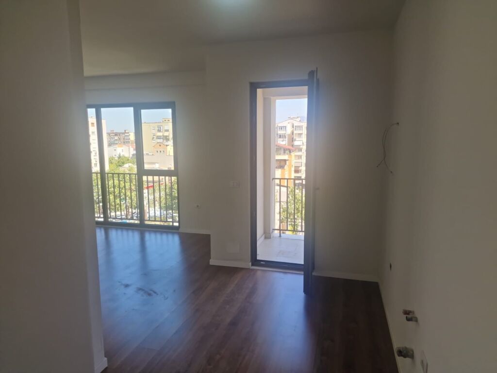 Apartament 2+1+2 per qera per Zyra rruga Dritan Hoxha !