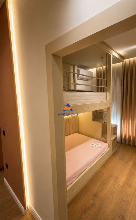 SHITET APARTAMENT 2+1+BALLKON "RRUGA DERVISH LUZHA, 5 MAJI" 200.000 EURO