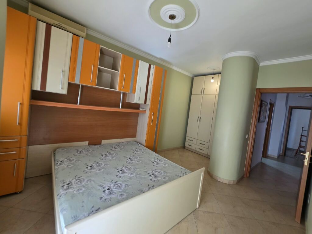 🏡 Appartamento 1+1 in affitto  📍 Don Bosko, vicino alla Chiesa💰 Prezzo: 50.000 Lek/mese (trattabile)