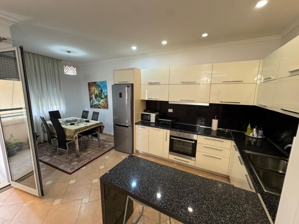 🏡 FOR RENT APARTMENT 2+1+2  📍 Halili Complex, Selvia💰 Price: 85,000 lek/month