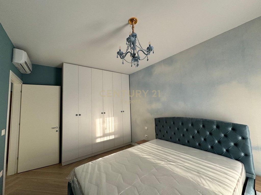 APARTAMENT 1+1 PER QIRA TEK TRIO TOWER !!