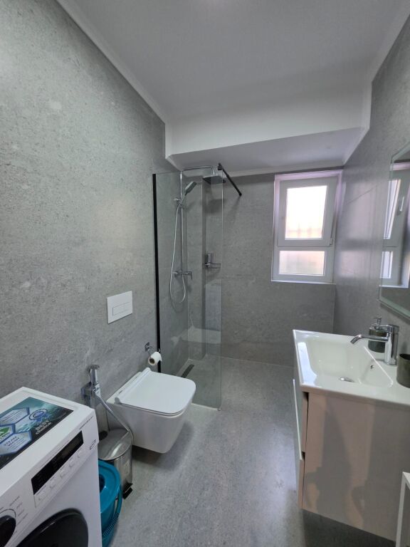 SHITET APARTAMENT 1+1 – RRUGA FERIT XHAJKO (TE ISH RESTORANT DURRËSI)