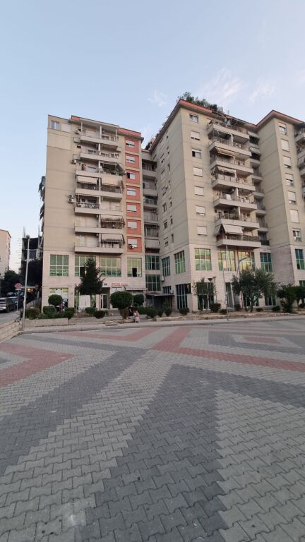 Jepet me qera apartamenti 1+1
