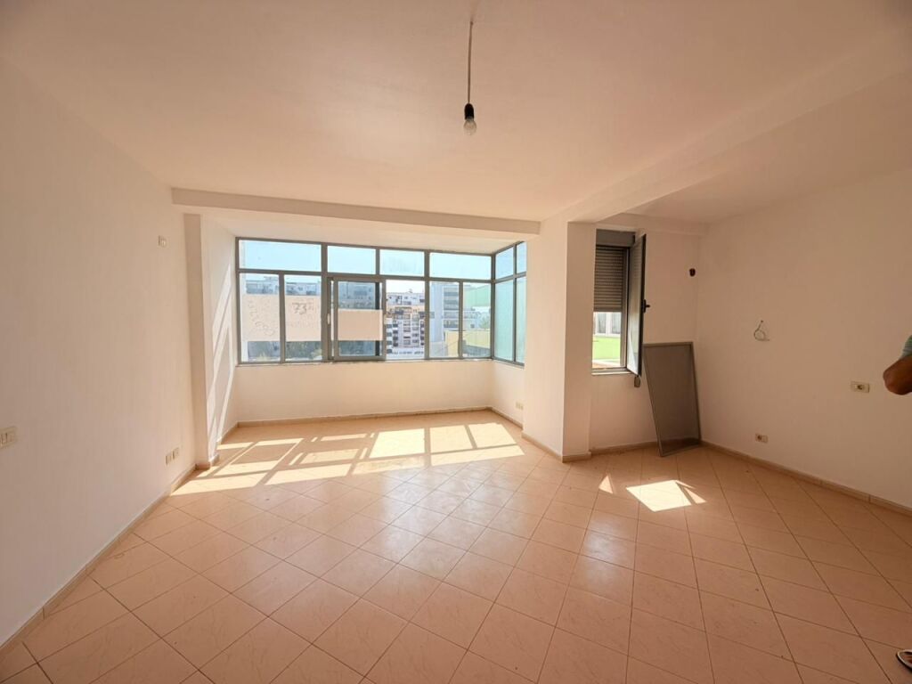 🏡 APARTMENT 1+1 FOR SALE – BEACH, DURRËS