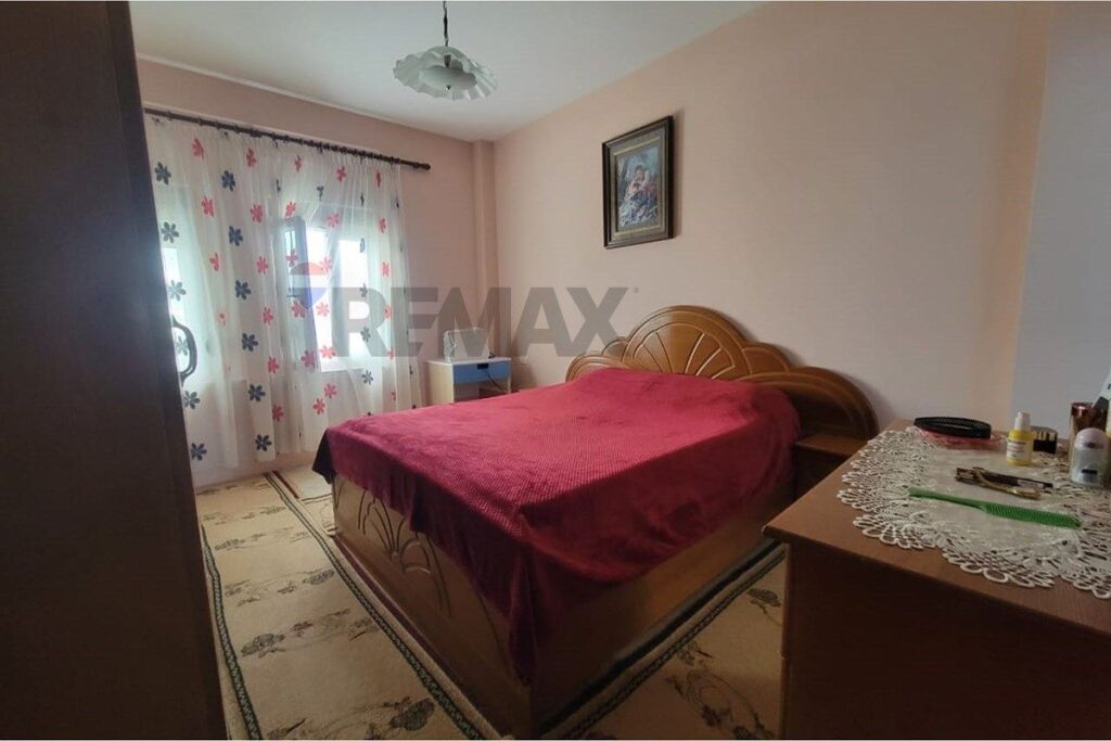 Apartament 2+1+2 per shitje, Don Bosko!