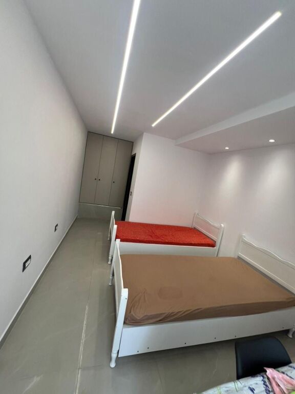 GARSIONERE 22000 LEKE.FAKULTETI EKONOMIK