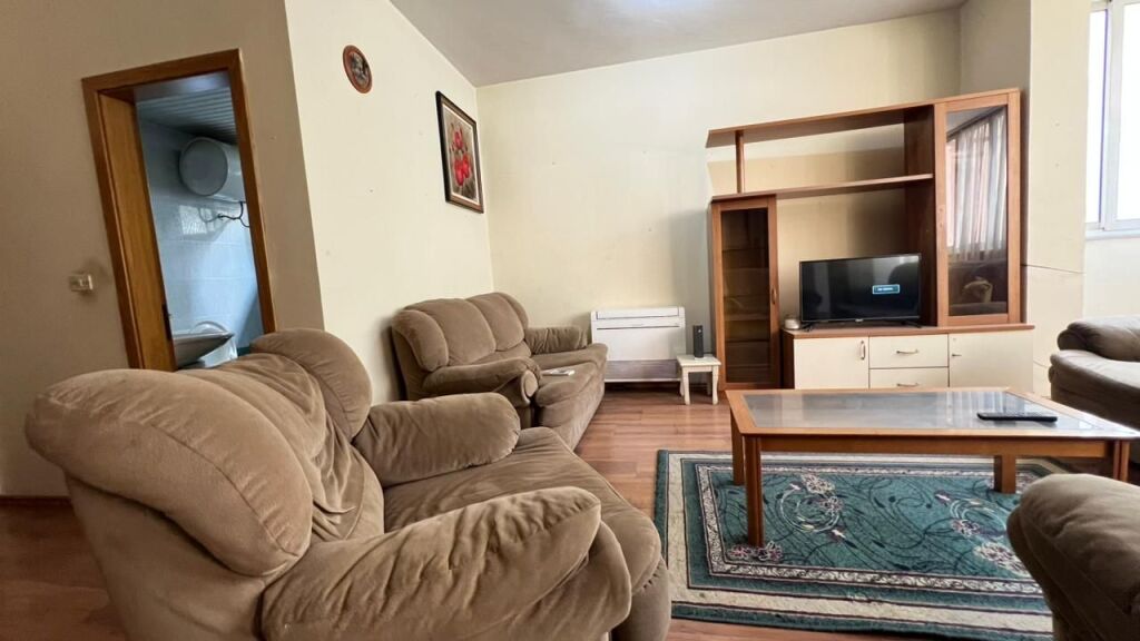 Apartament Duplex 3+1 me qira - Komuna e Parisit