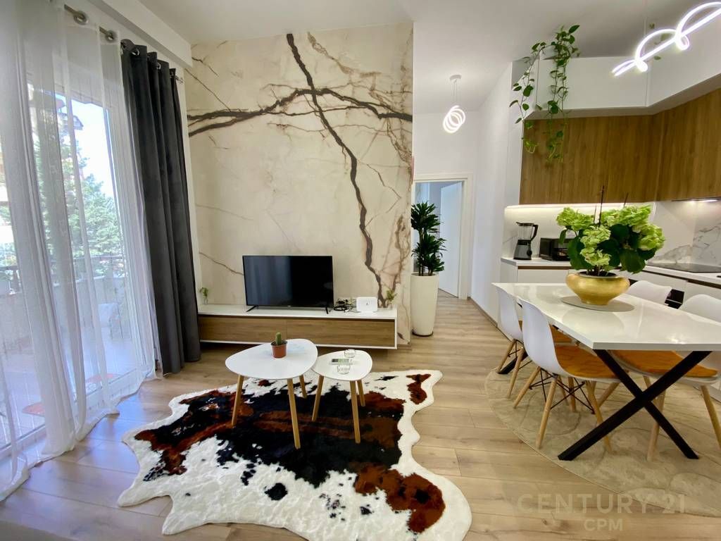 TEK LIQENI THATE JAPIM ME QIRA APARTAMENT MODERN 1+1 707 € /Muaj 65,000 Lekë /Muaj